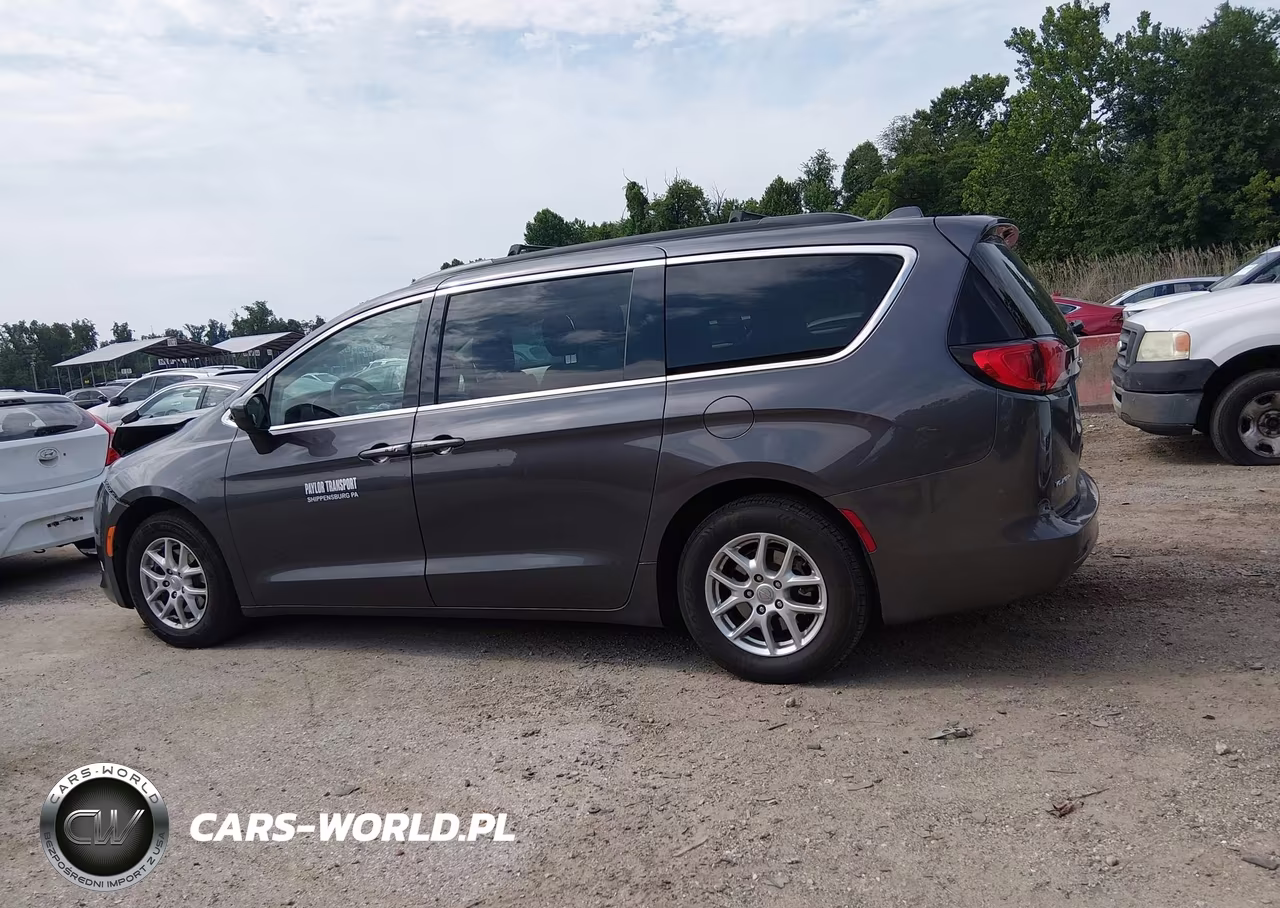 2020 Chrysler Voyager Lxi VIN:2C4RC1DG9LR181976 - 14