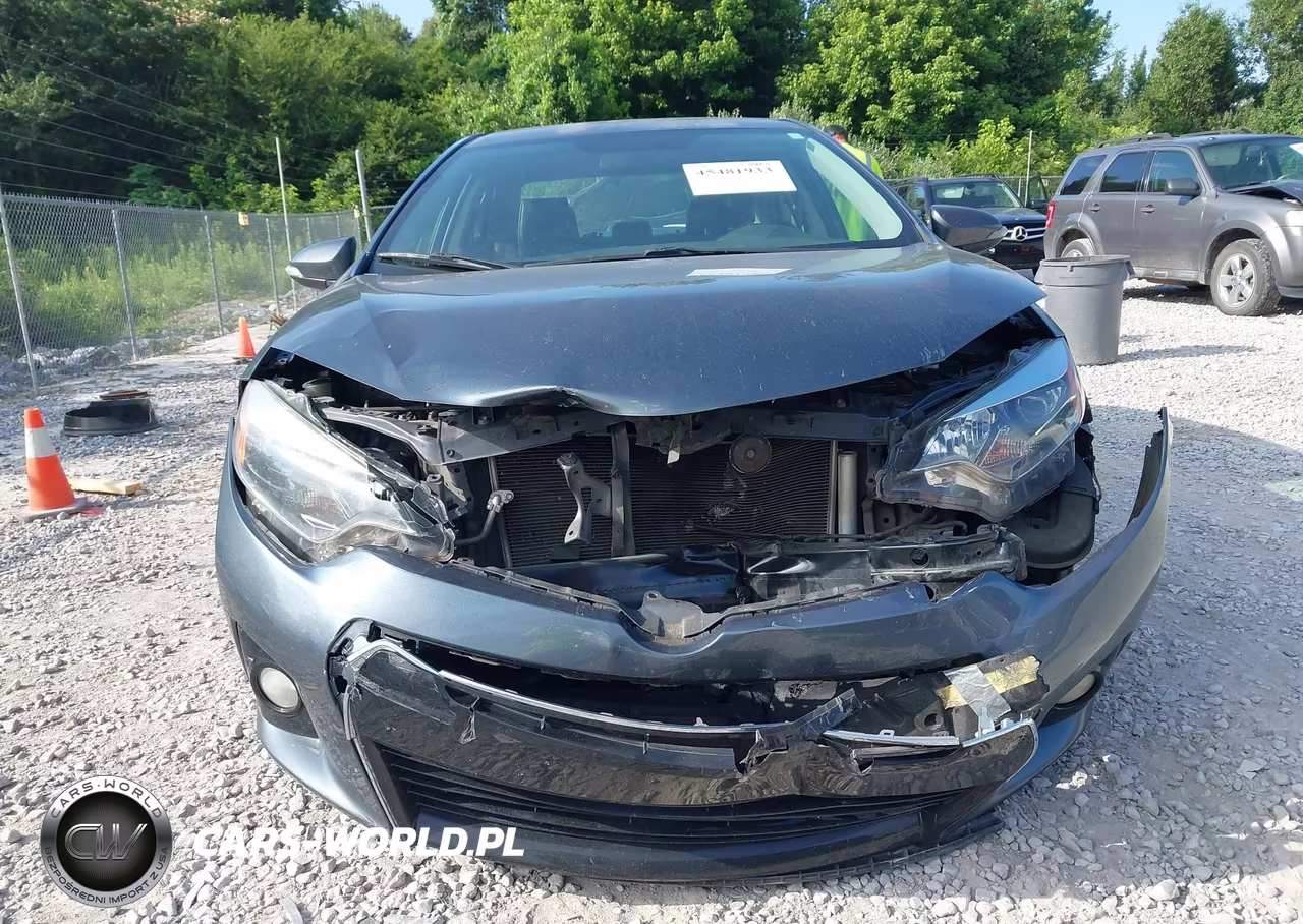 2015 Toyota Corolla S Plus VIN:5YFBURHE7FP257592 - 12