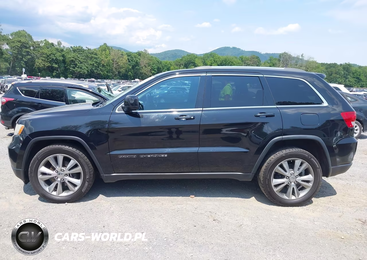2013 Jeep Grand Cherokee Laredo VIN:1C4RJFAG0DC560947 - 14