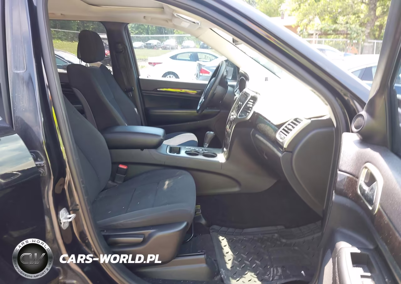 2013 Jeep Grand Cherokee Laredo VIN:1C4RJFAG0DC560947 - 5
