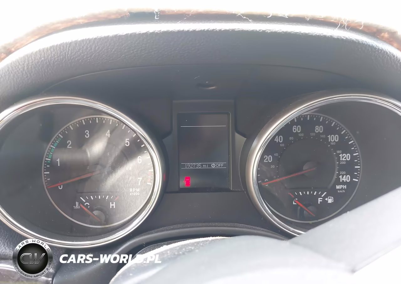 2013 Jeep Grand Cherokee Laredo VIN:1C4RJFAG0DC560947 - 7