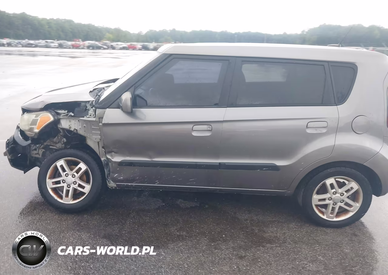 2010 Kia Soul + VIN:KNDJT2A28A7172339 - 15