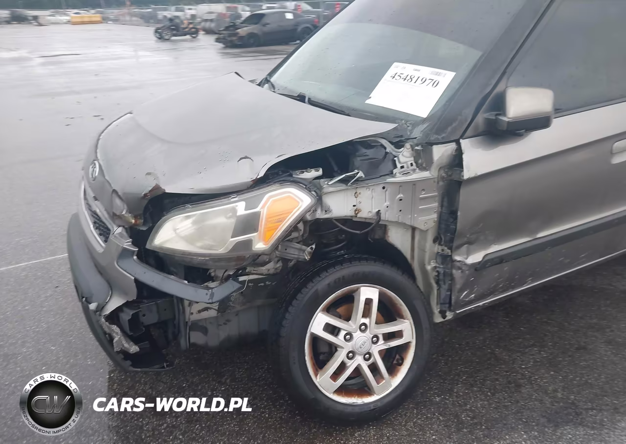 2010 Kia Soul + VIN:KNDJT2A28A7172339 - 6