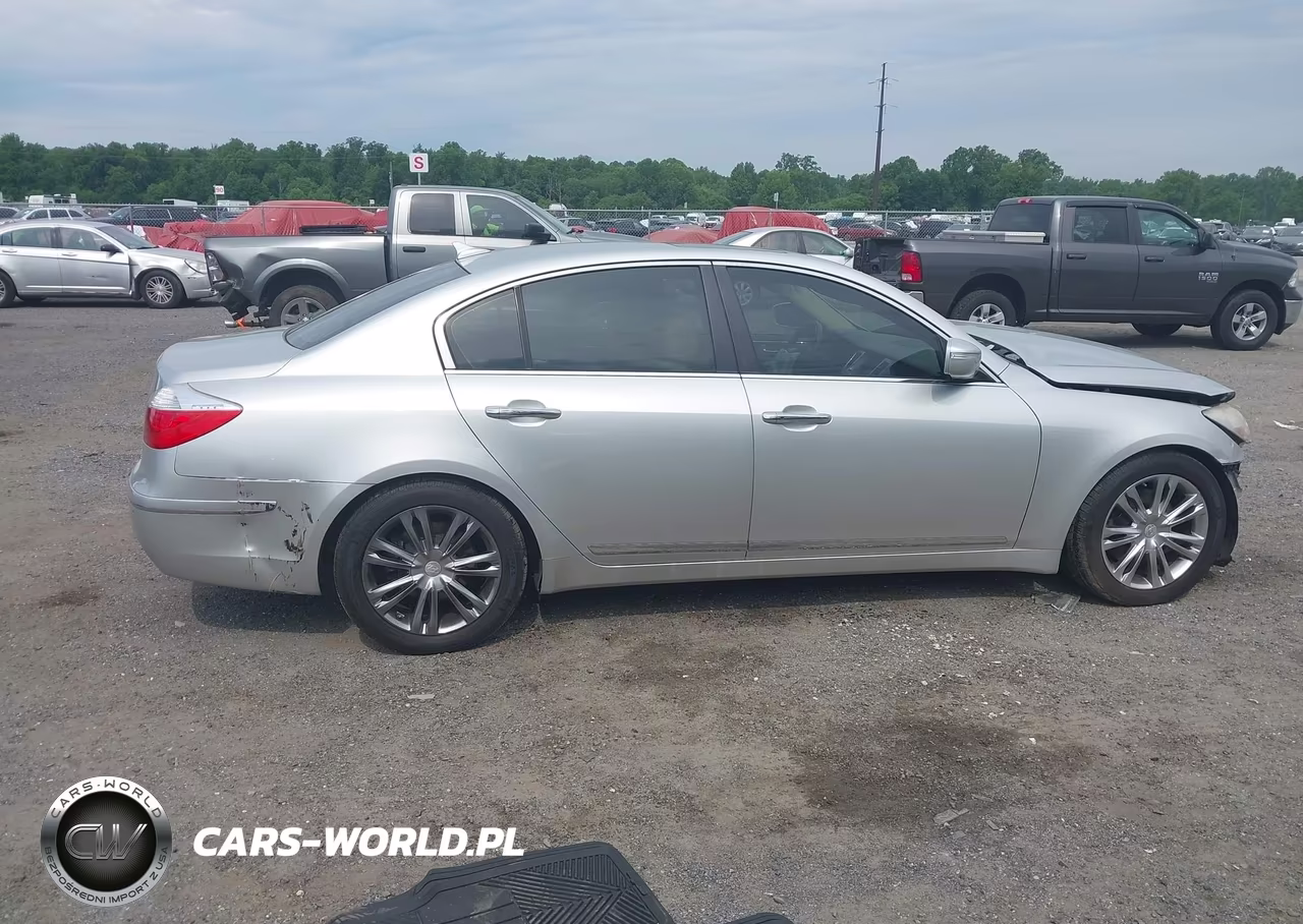2011 Hyundai Genesis 4.6 VIN:KMHGC4DF1BU114110 - 14