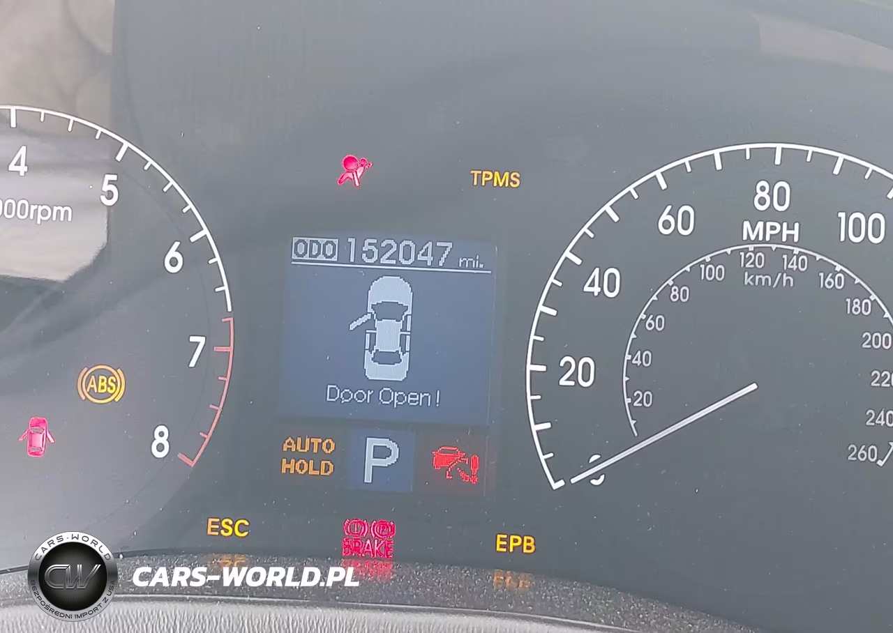2011 Hyundai Genesis 4.6 VIN:KMHGC4DF1BU114110 - 16