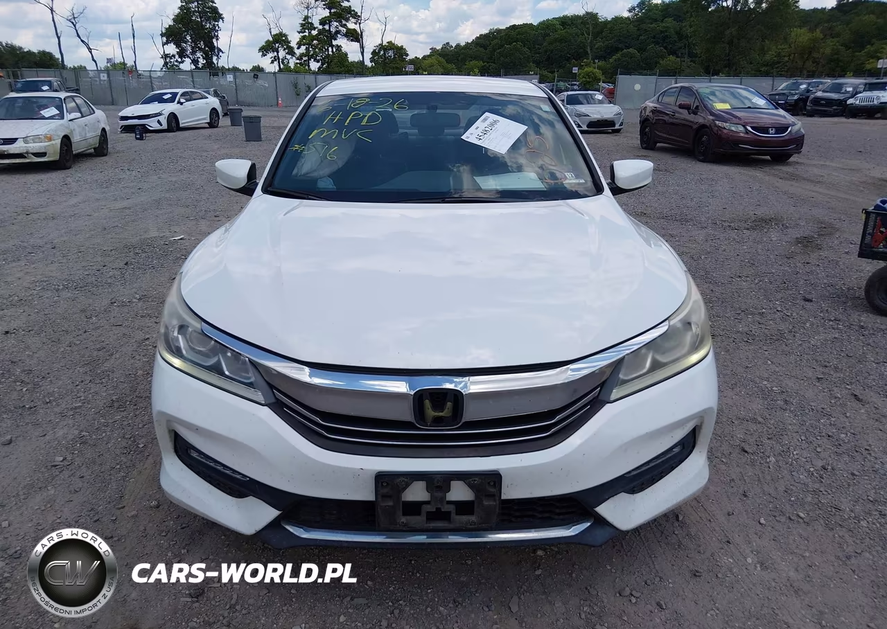 2017 Honda Accord Sport VIN:1HGCR2F51HA014840 - 13