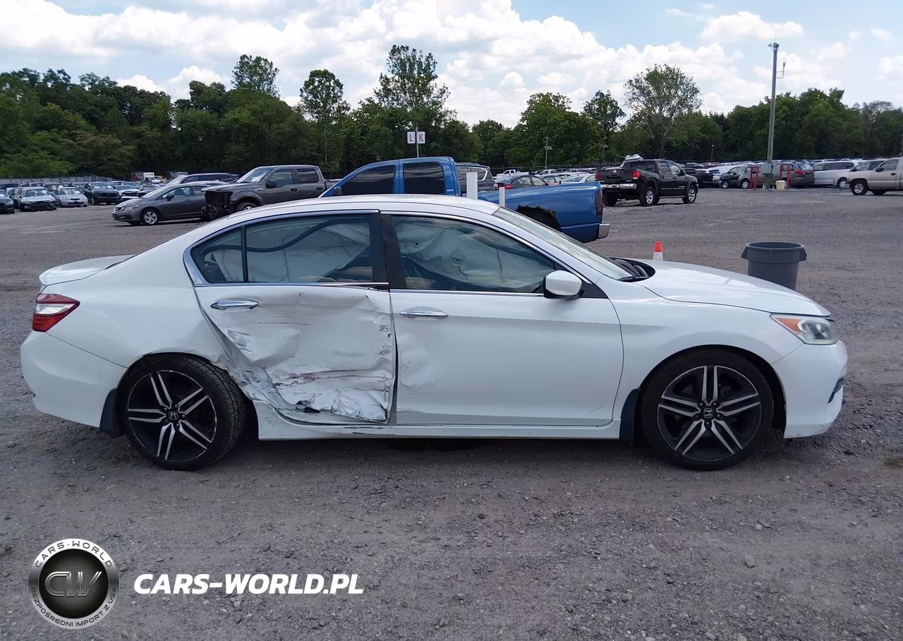 2017 Honda Accord Sport VIN:1HGCR2F51HA014840 - 14