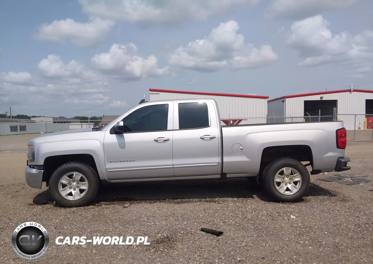 2018 Chevrolet Silverado 1500 1Lt VIN:1GCRCREC0JZ181393 - 15