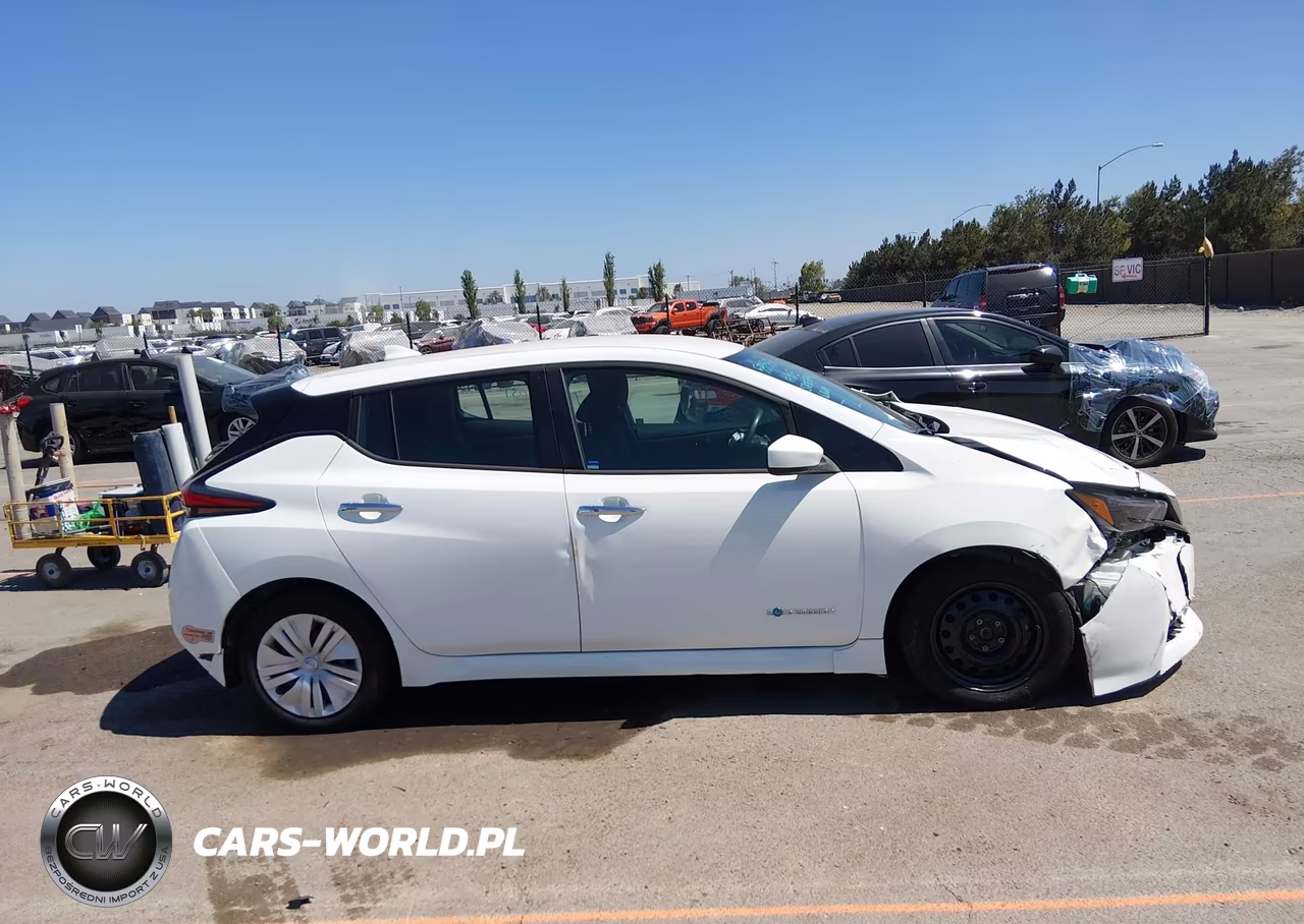 2019 Nissan Leaf S VIN:1N4AZ1CP3KC306318 - 13