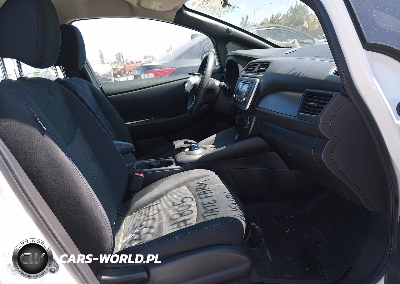 2019 Nissan Leaf S VIN:1N4AZ1CP3KC306318 - 5