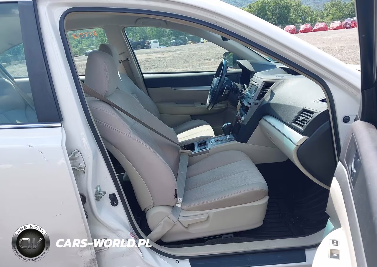 2014 Subaru Legacy 2.5I Premium VIN:4S3BMBC61E3020899 - 5
