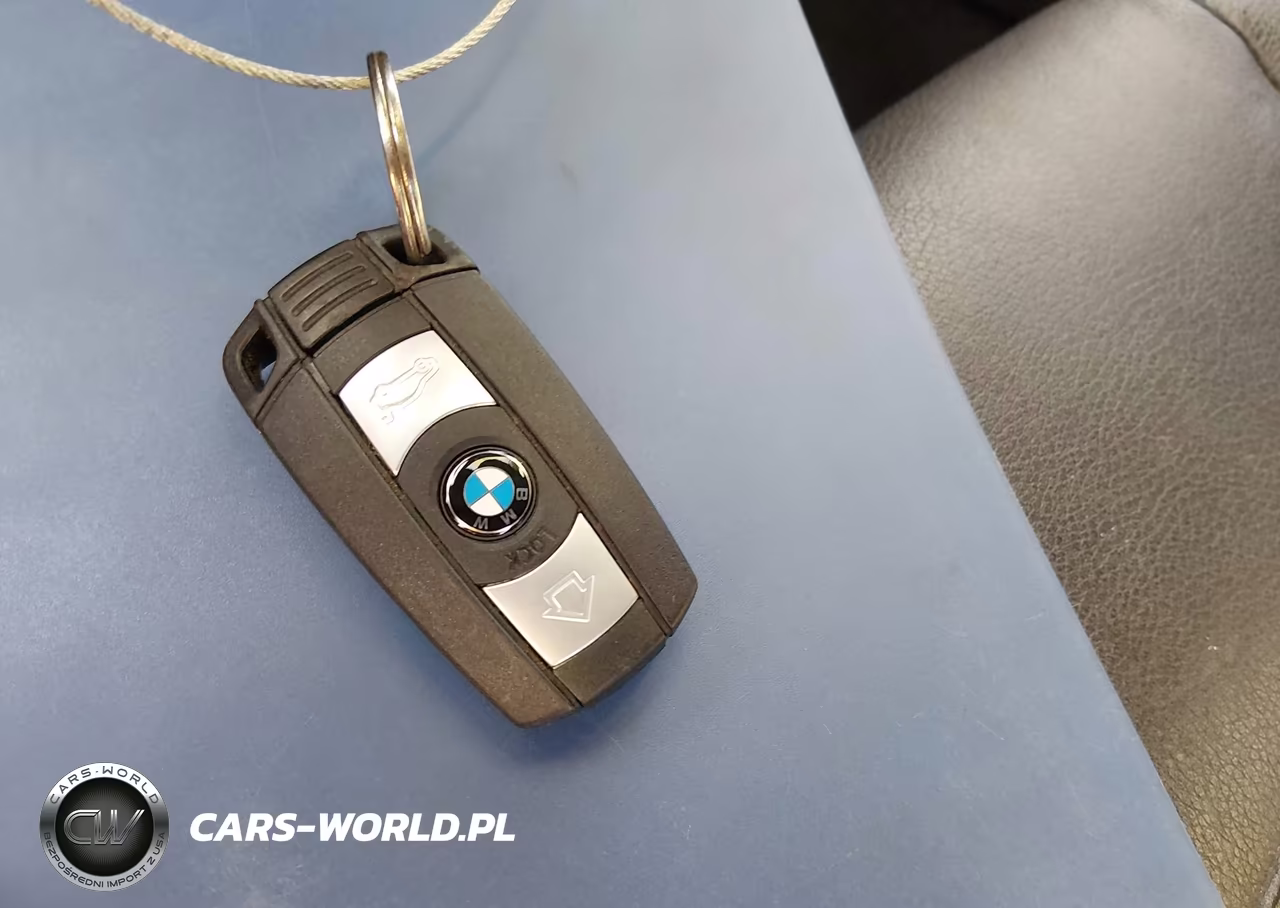 2011 BMW 328I xDrive VIN:WBAUU3C53BA541469 - 11