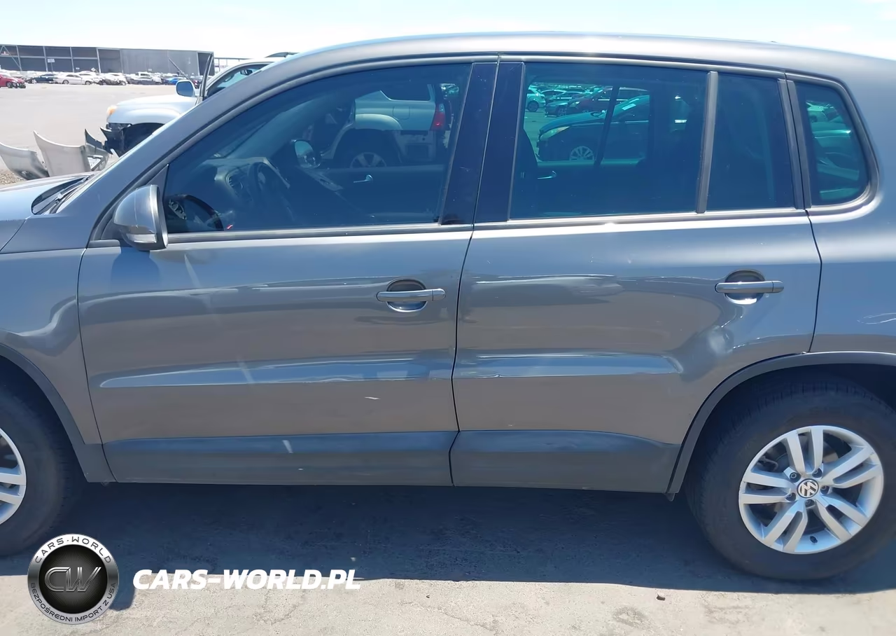 2013 Volkswagen Tiguan S VIN:WVGBV3AX0DW613757 - 14