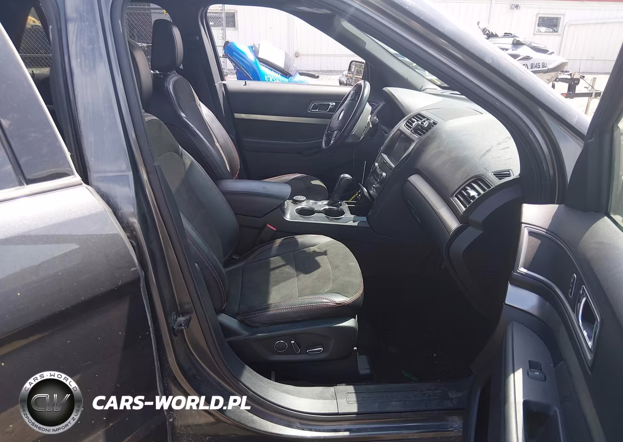 2018 Ford Explorer Xlt VIN:1FM5K8D8XJGC83803 - 5