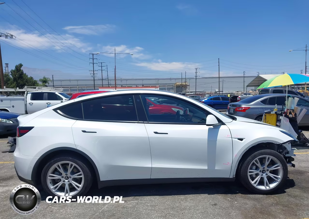 2022 Tesla Model Y Long Range Dual Motor All-Wheel Drive VIN:7SAYGAEE8NF544606 - 14