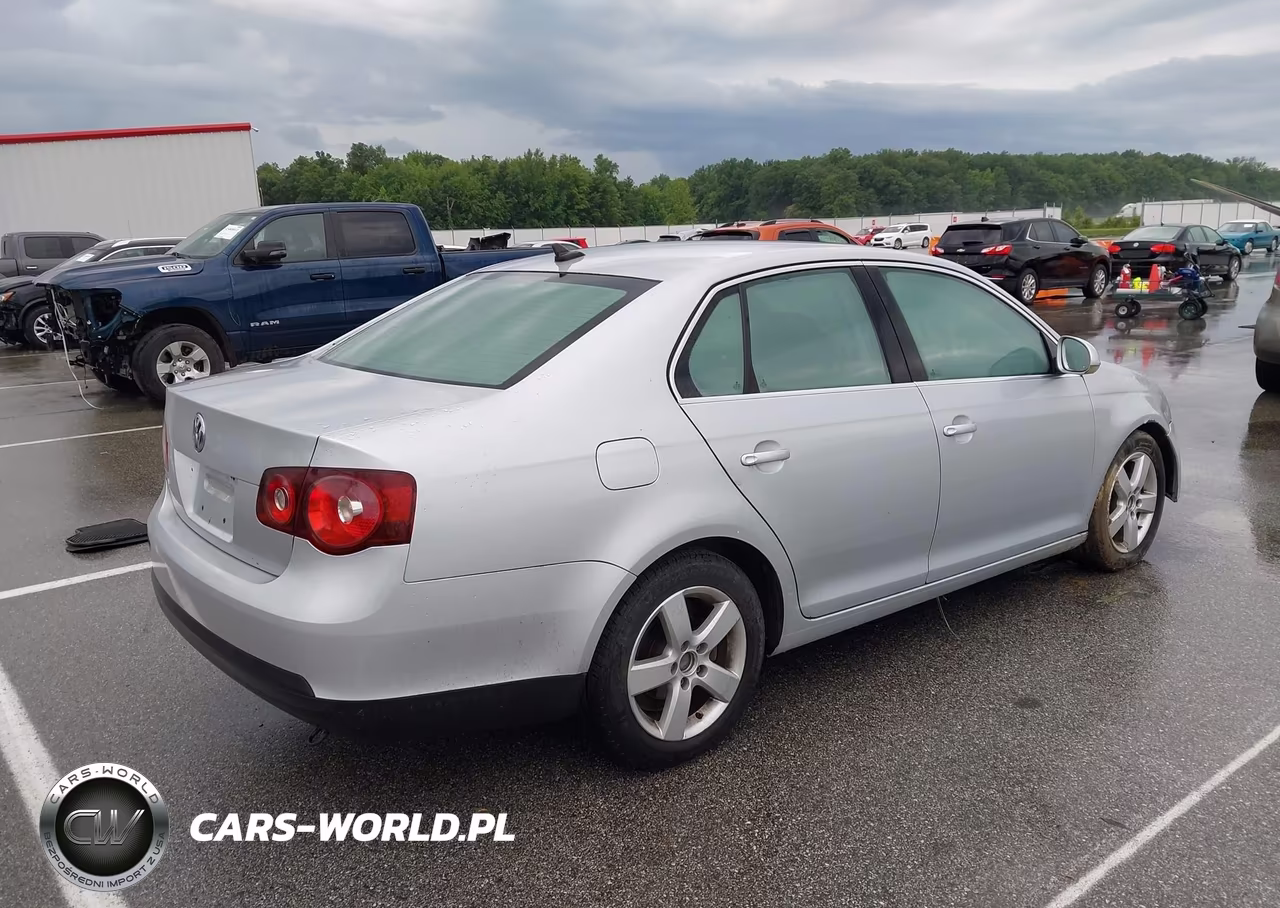 2008 Volkswagen Jetta Se VIN:3VWRM71K48M135735 - 4