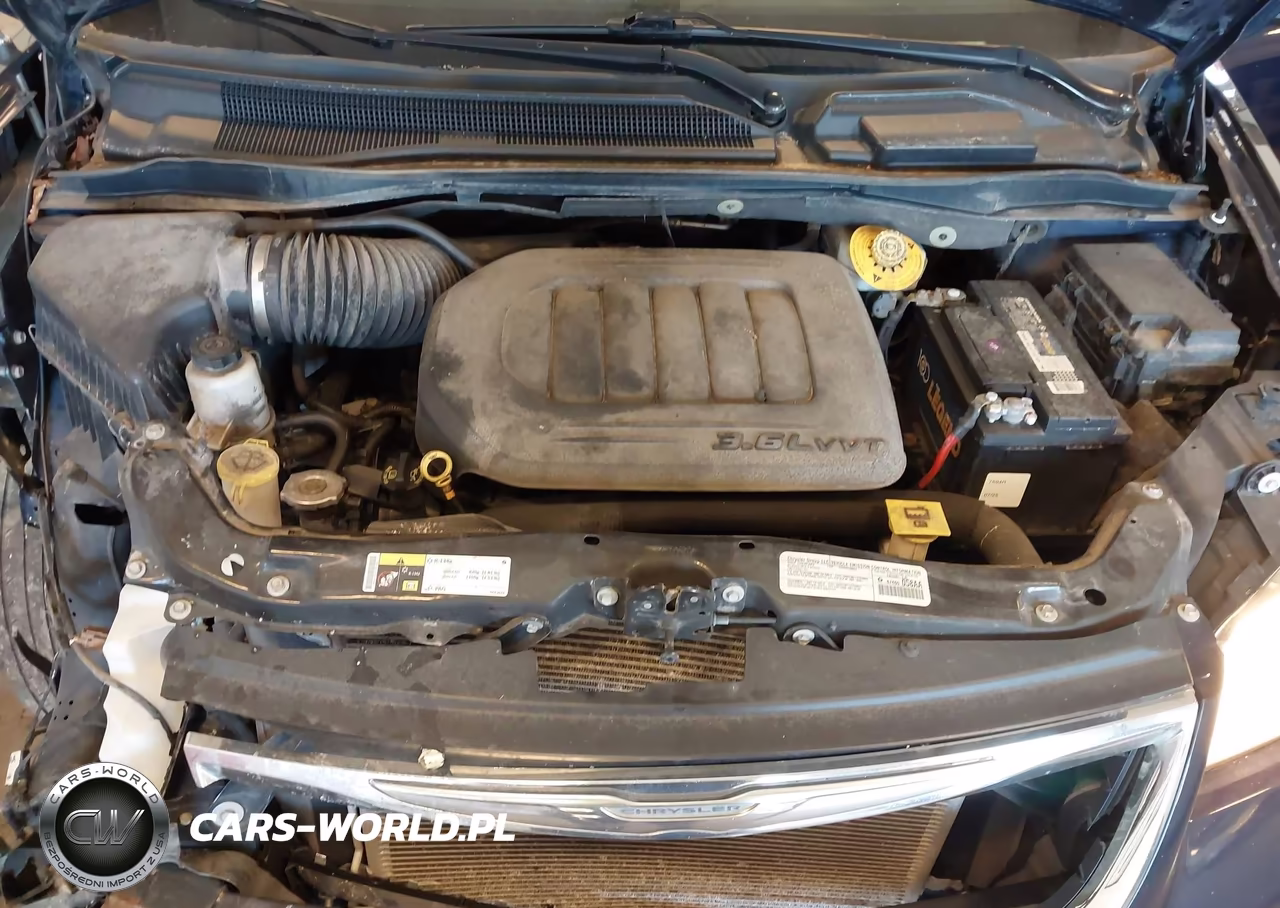 2014 Chrysler Town & Country Touring-L VIN:2C4RC1CG0ER455196 - 10