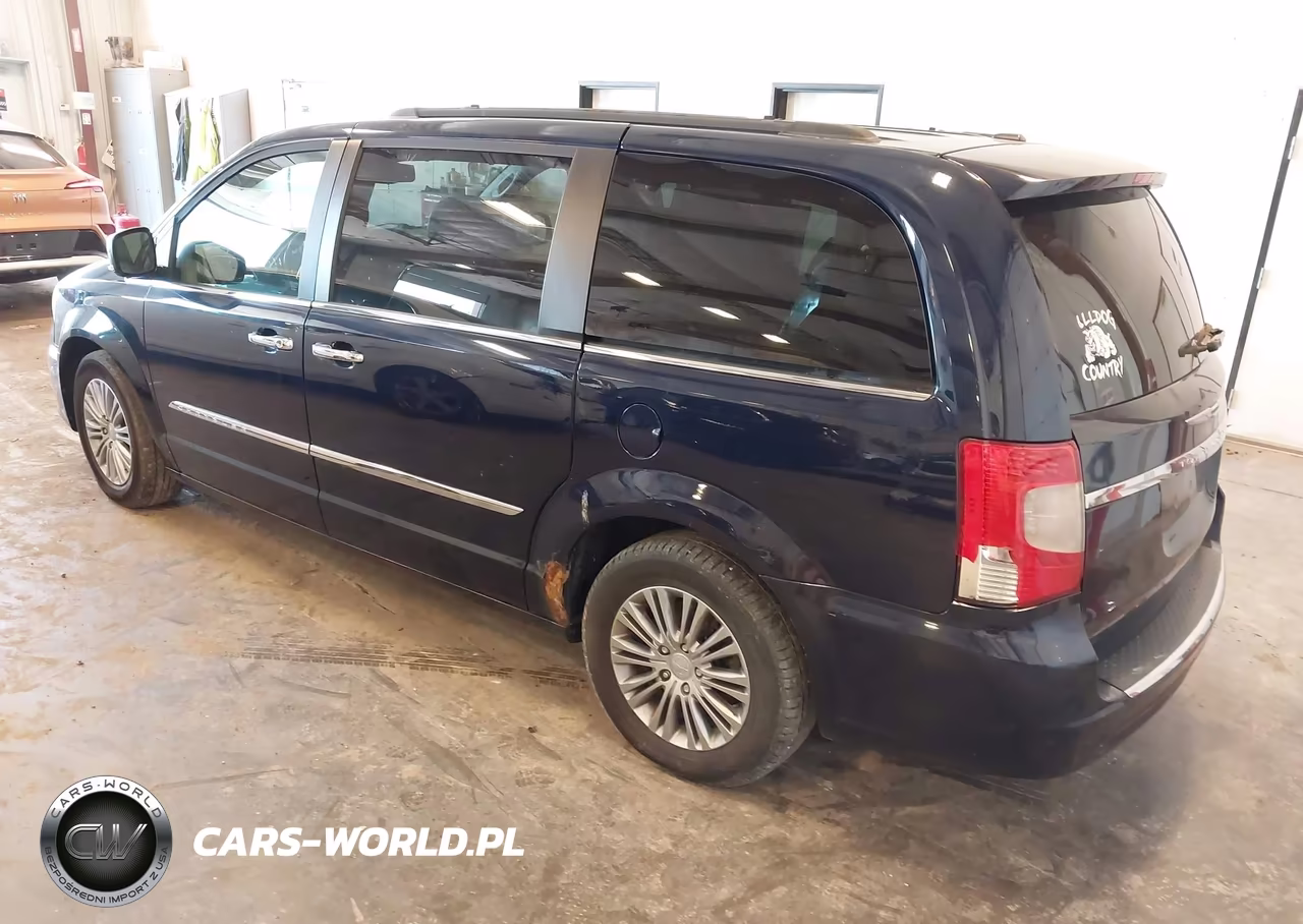2014 Chrysler Town & Country Touring-L VIN:2C4RC1CG0ER455196 - 3