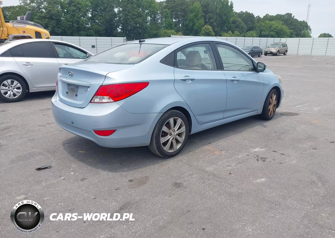 2012 Hyundai Accent Gls VIN:KMHCU4AE6CU101071 - 4