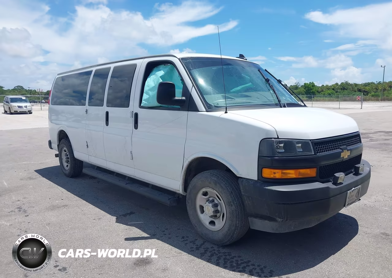 2024 Chevrolet Express Passenger Rwd 3500 Extended Wheelbase Ls – zdjęcie 1 z 17