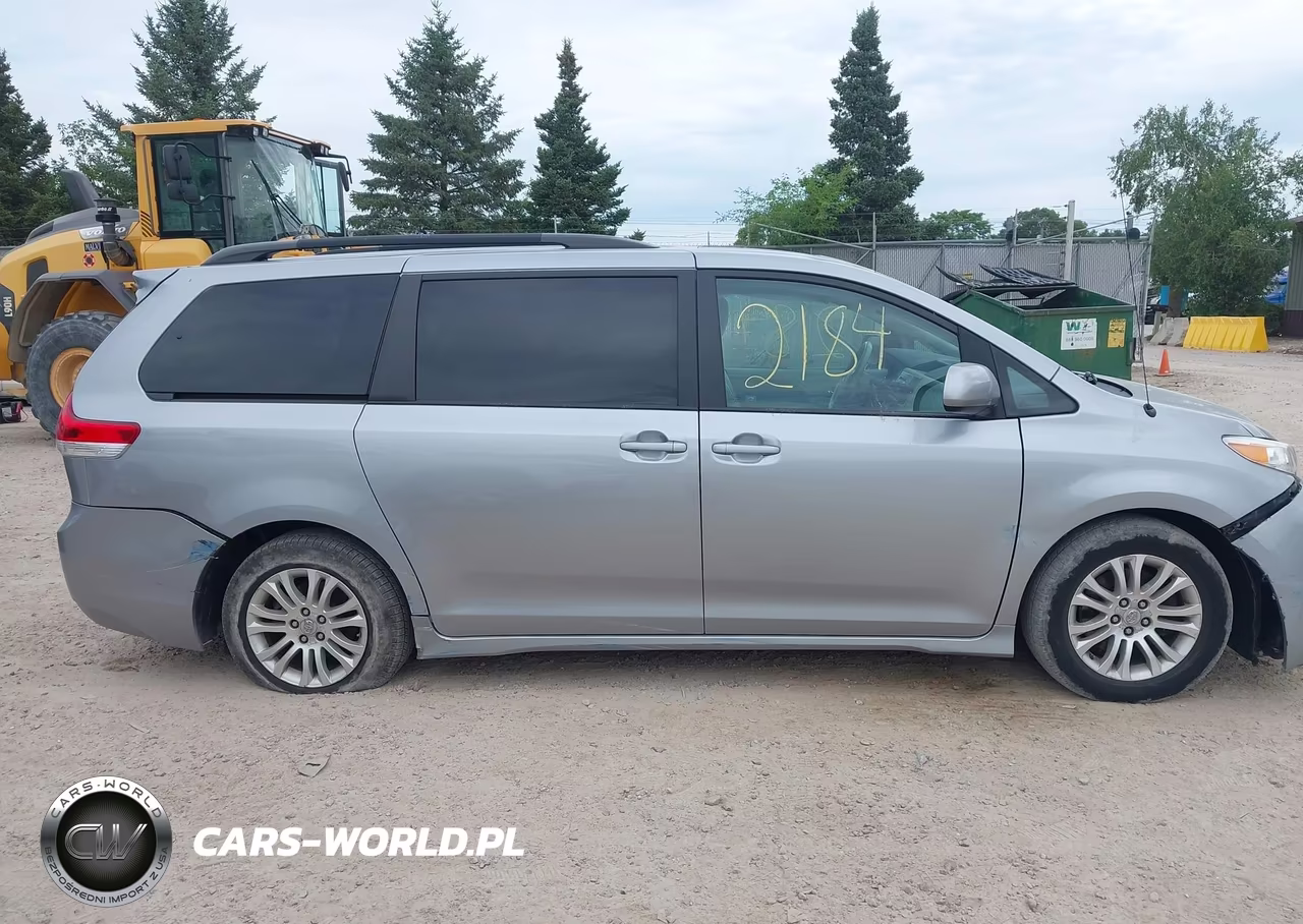 2011 Toyota Sienna Xle V6 VIN:5TDYK3DC6BS152853 - 13