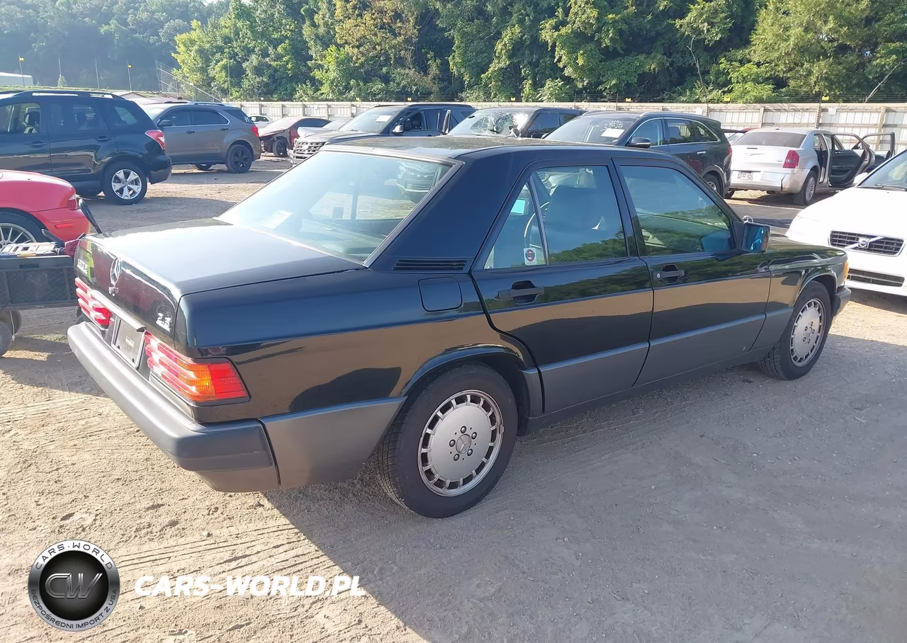 1992 Mercedes-Benz 190 E 2.3 VIN:WDBDA28D7NF901693 - 4
