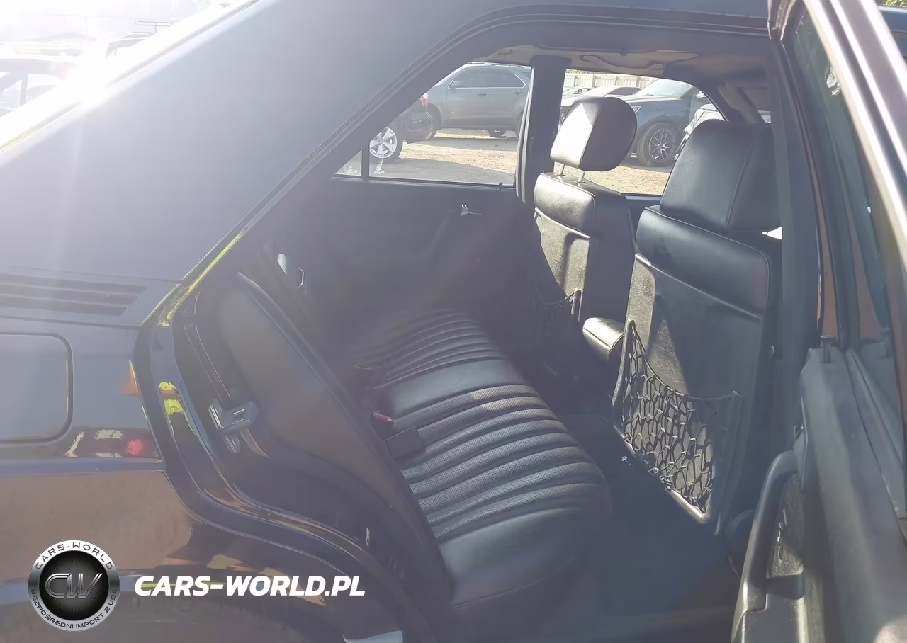 1992 Mercedes-Benz 190 E 2.3 VIN:WDBDA28D7NF901693 - 8