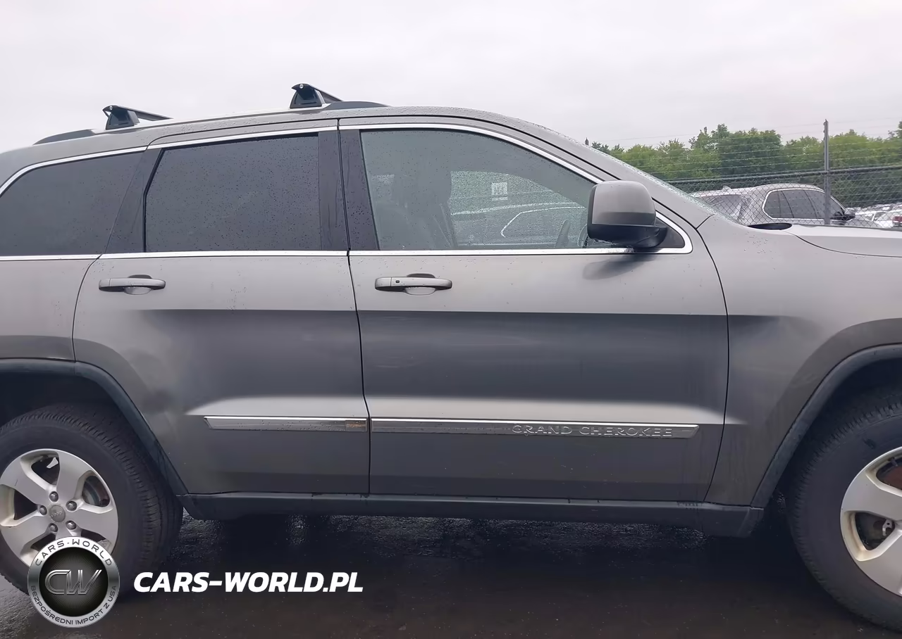 2013 Jeep Grand Cherokee Laredo VIN:1C4RJFAG2DC537623 - 13