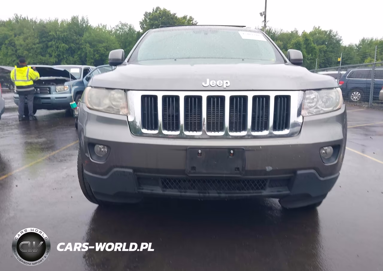 2013 Jeep Grand Cherokee Laredo VIN:1C4RJFAG2DC537623 - 6