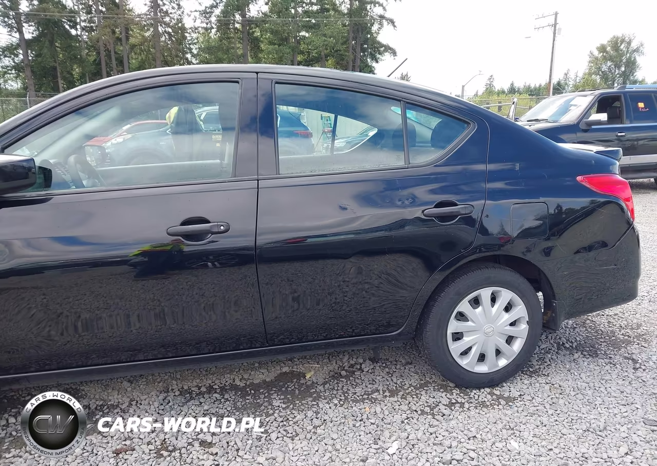 2018 Nissan Versa 1.6 S+ VIN:3N1CN7AP1JL855316 - 18