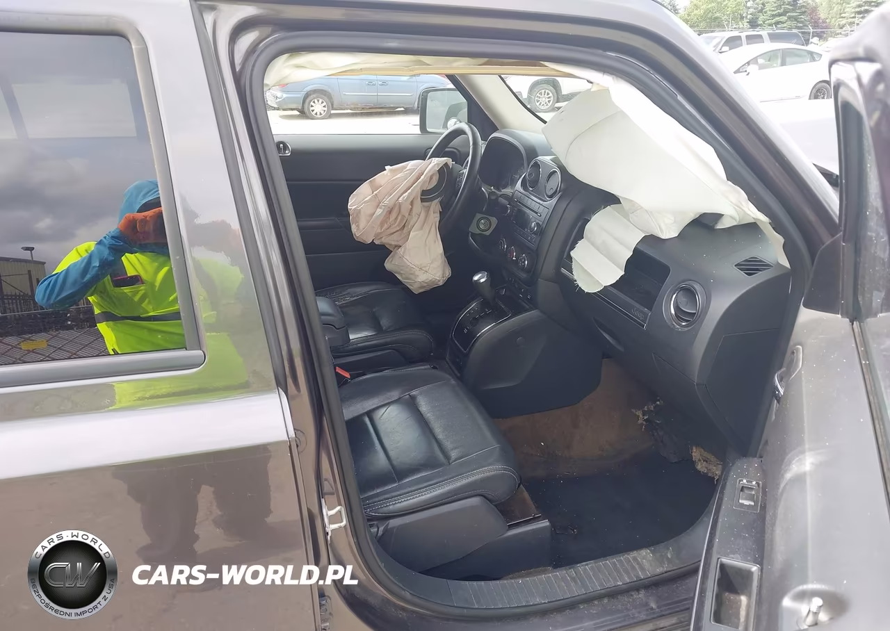 2016 Jeep Patriot High Altitude Edition VIN:1C4NJRFB2GD523846 - 5