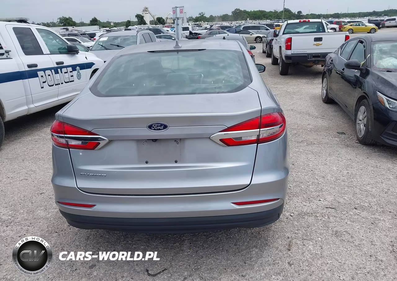 2020 Ford Fusion S VIN:3FA6P0G78LR201082 - 17