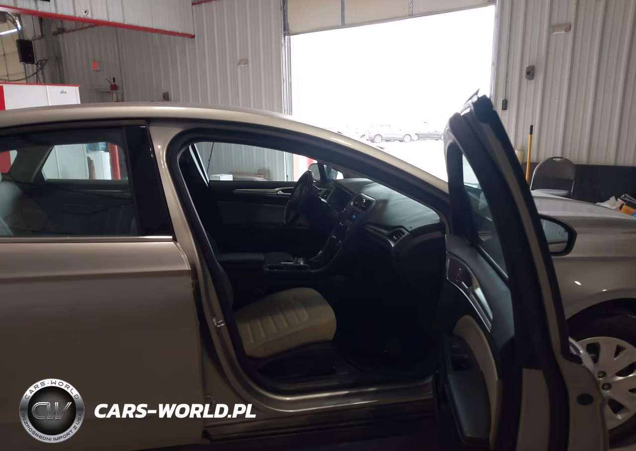 2020 Ford Fusion S VIN:3FA6P0G78LR201082 - 5