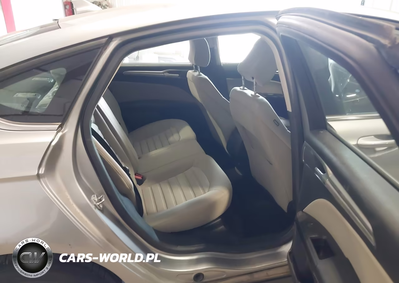 2020 Ford Fusion S VIN:3FA6P0G78LR201082 - 8