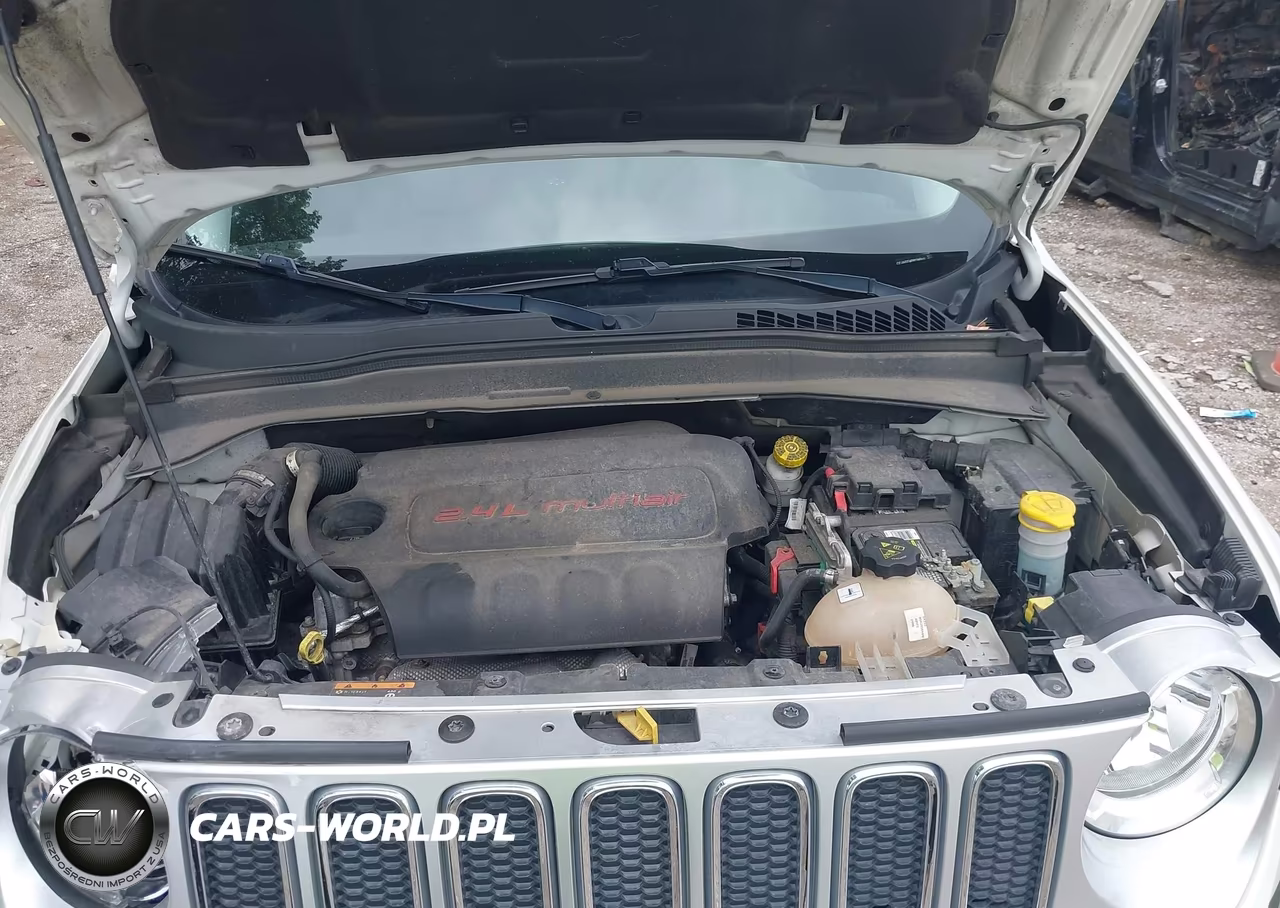 2015 Jeep Renegade Limited VIN:ZACCJADT4FPC26310 - 10