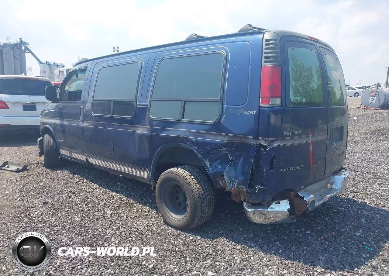 2001 Chevrolet Express Upfitter VIN:1GBFG15W611175121 - 3