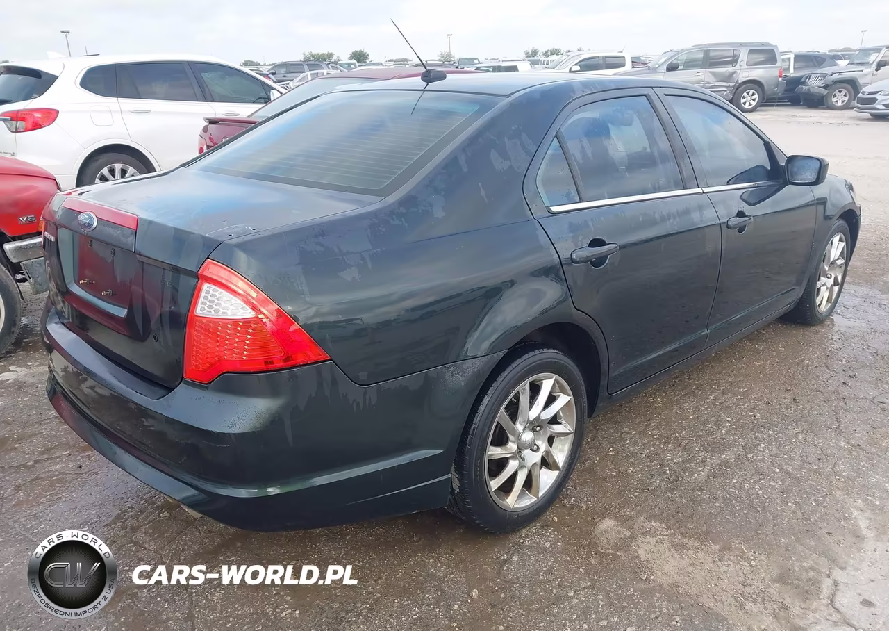 2010 Ford Fusion Se VIN:3FAHP0HA0AR147700 - 4
