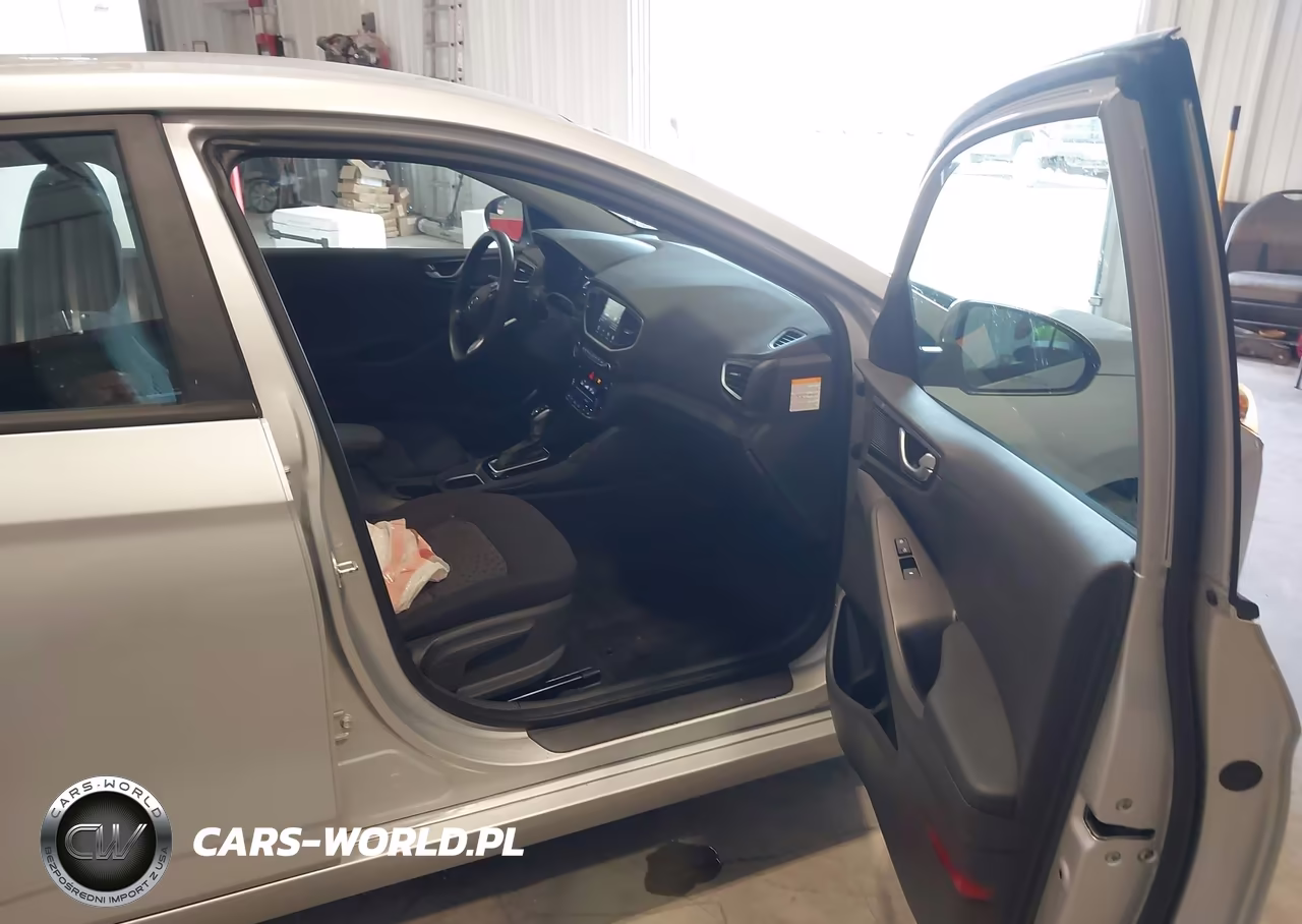 2019 Hyundai Ioniq Hybrid Blue VIN:KMHC65LC6KU160907 - 5