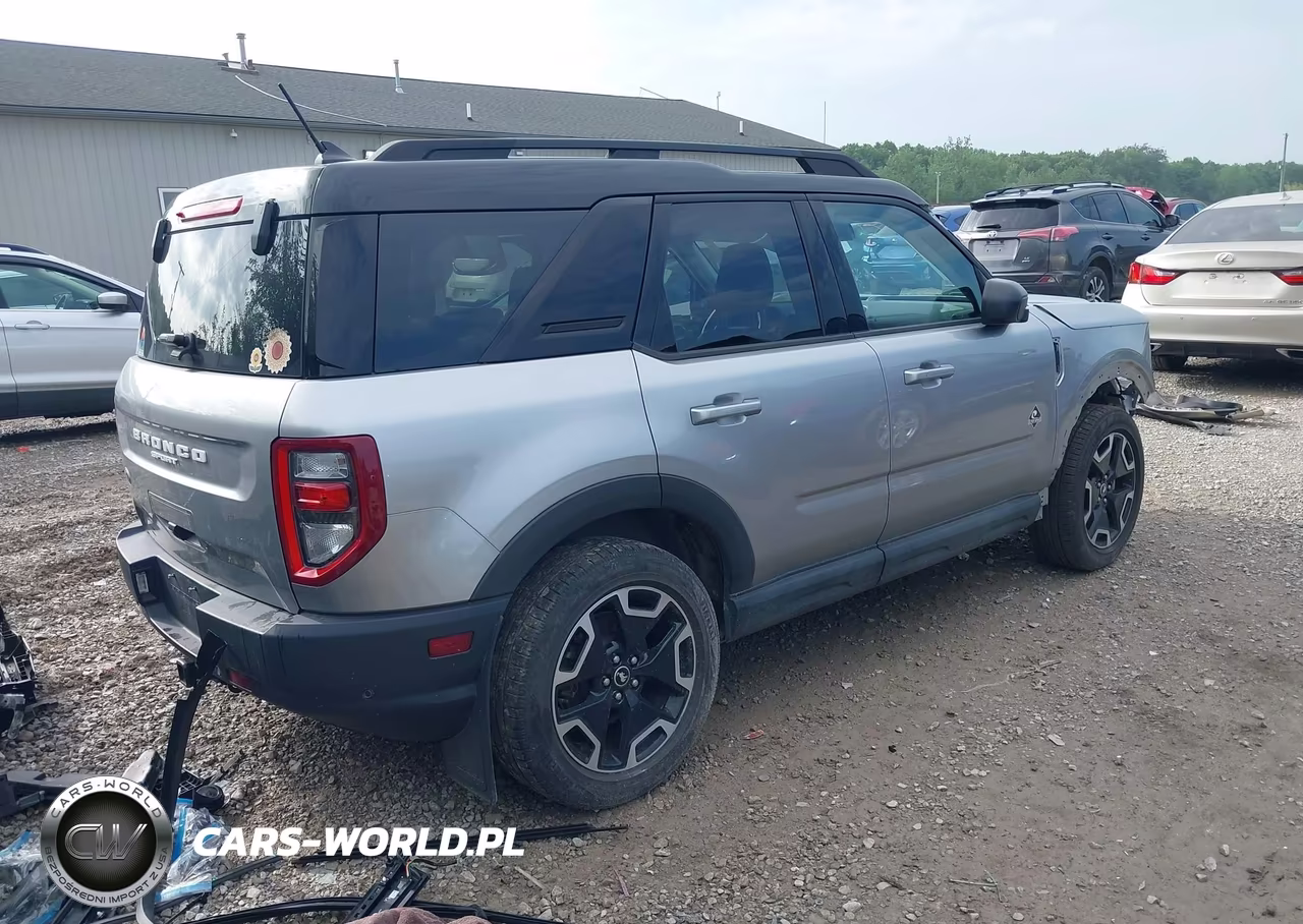 2021 Ford Bronco Sport Outer Banks VIN:3FMCR9C65MRA67900 - 4