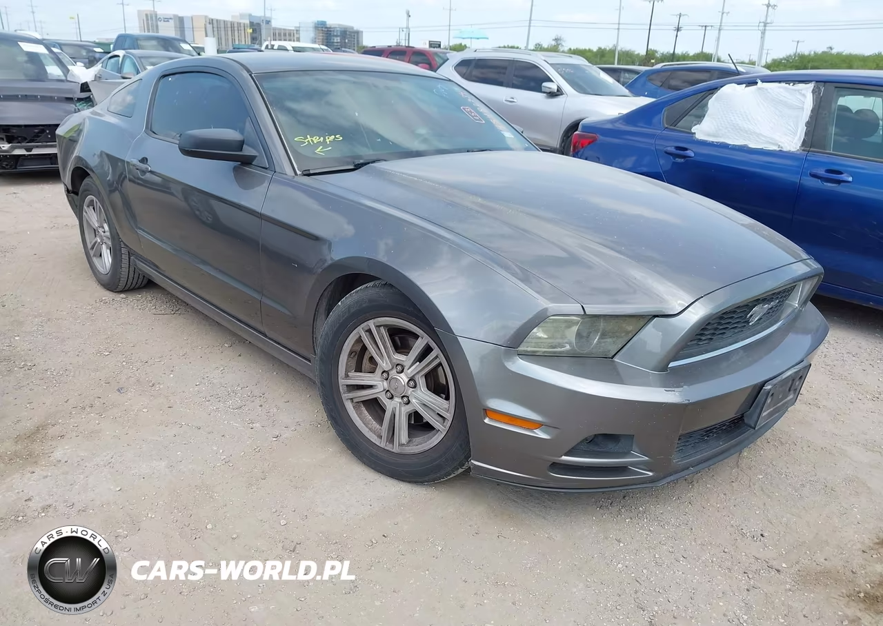 2014 Ford Mustang V6