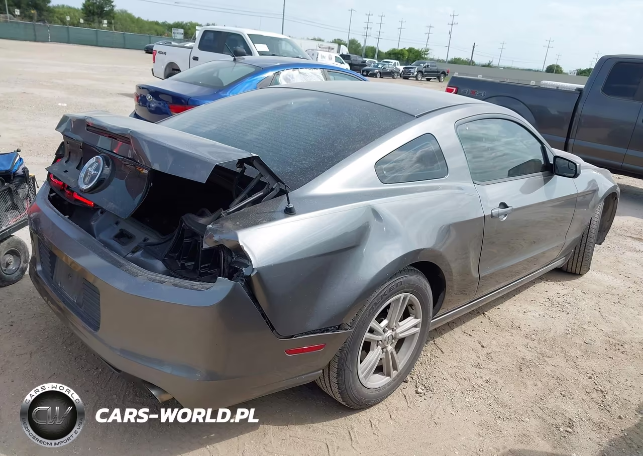 2014 Ford Mustang V6 VIN:1ZVBP8AM1E5316423 - 4