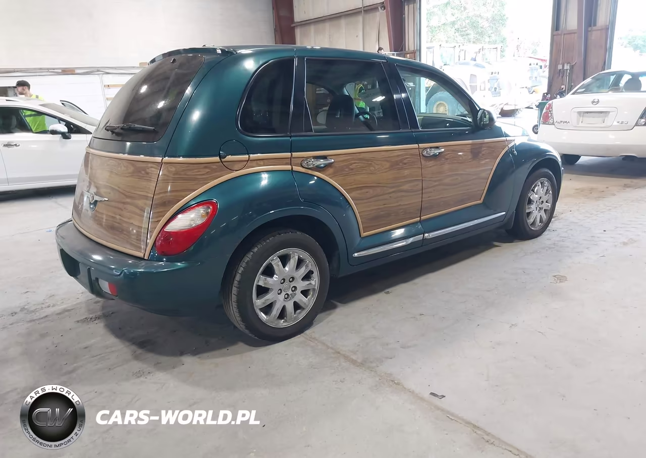 2009 Chrysler Pt Cruiser Touring VIN:3A8FY58989T578570 - 4