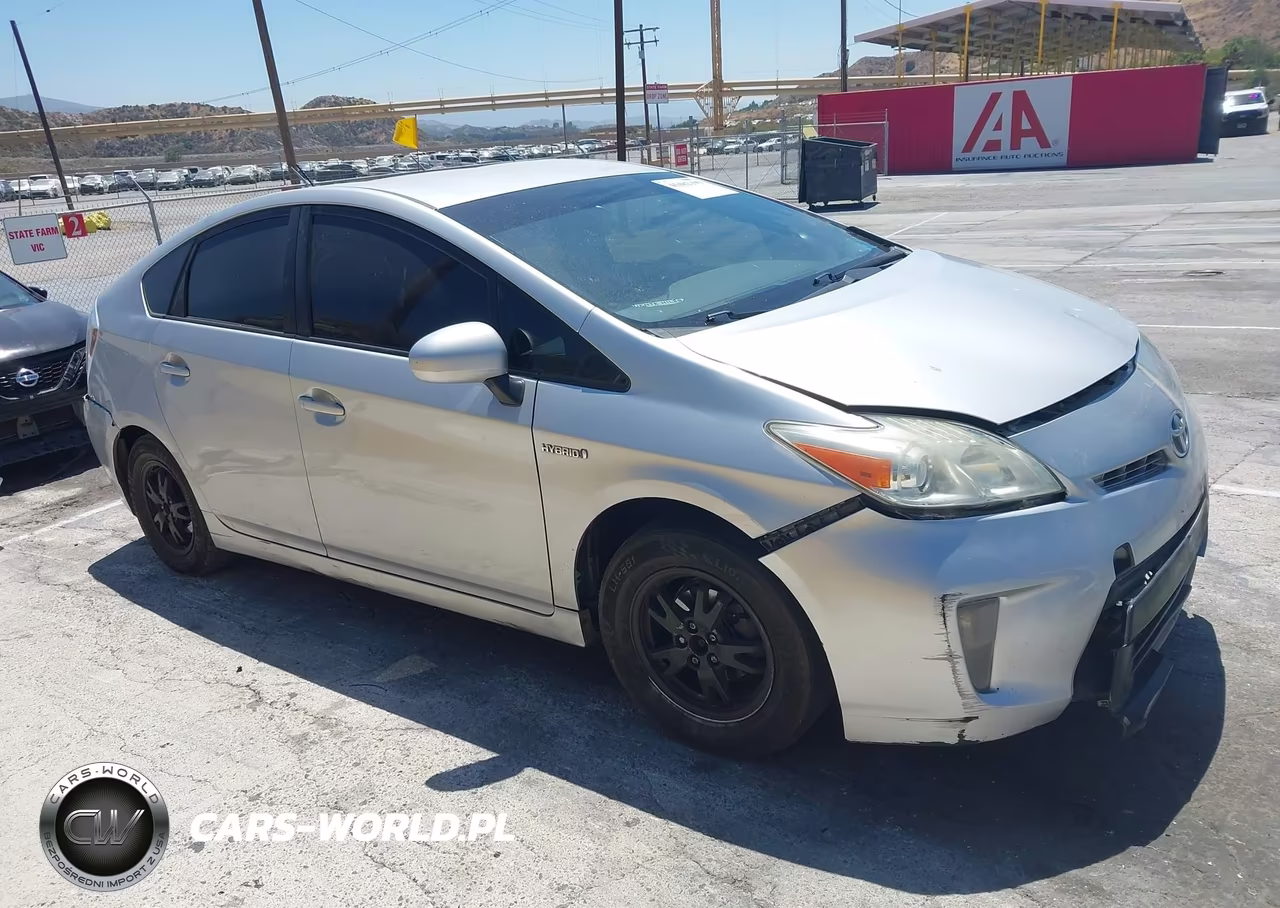 2015 Toyota Prius Two – zdjęcie 1 z 18