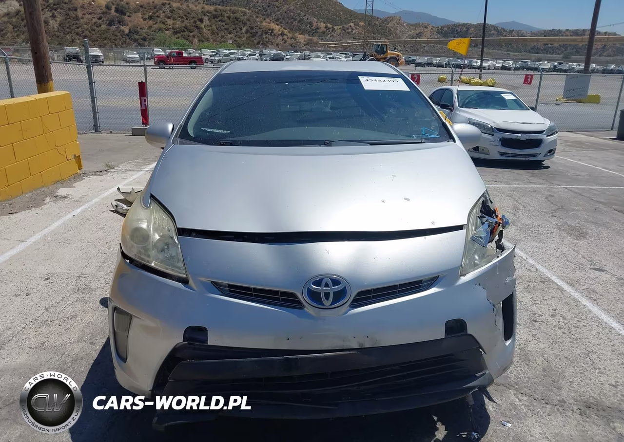 2015 Toyota Prius Two VIN:JTDKN3DU5F1978571 - 14