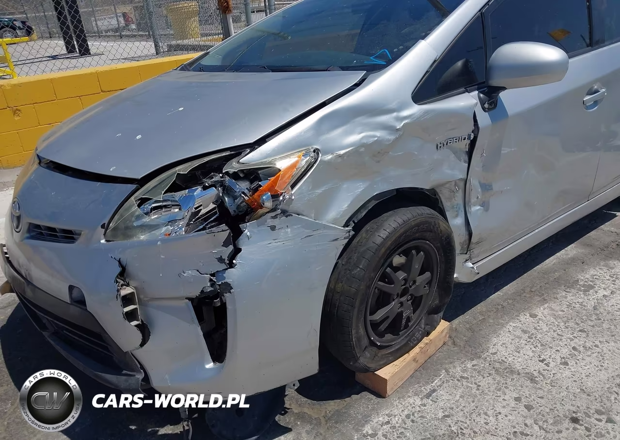 2015 Toyota Prius Two VIN:JTDKN3DU5F1978571 - 6
