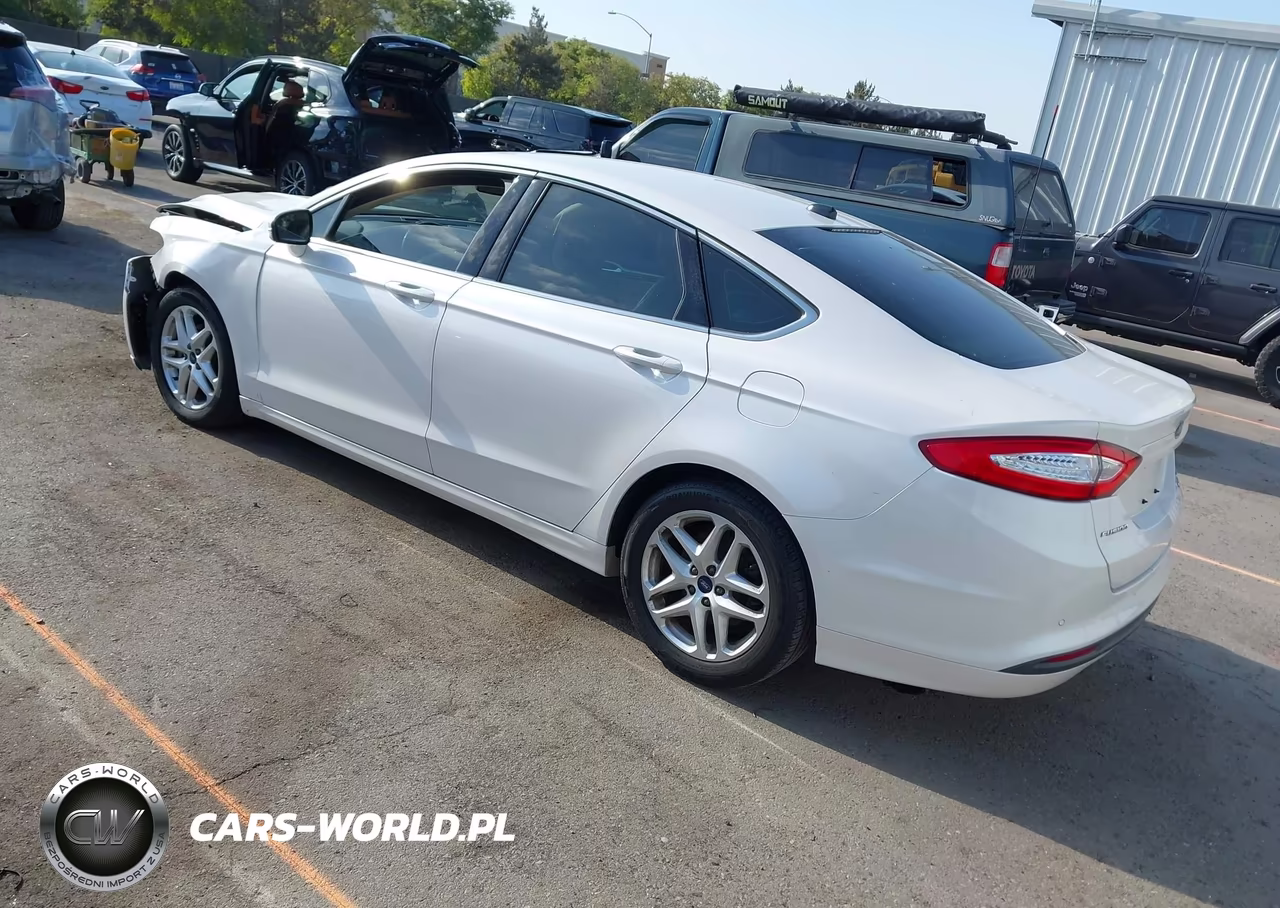 2014 Ford Fusion Se VIN:3FA6P0HD7ER317204 - 3