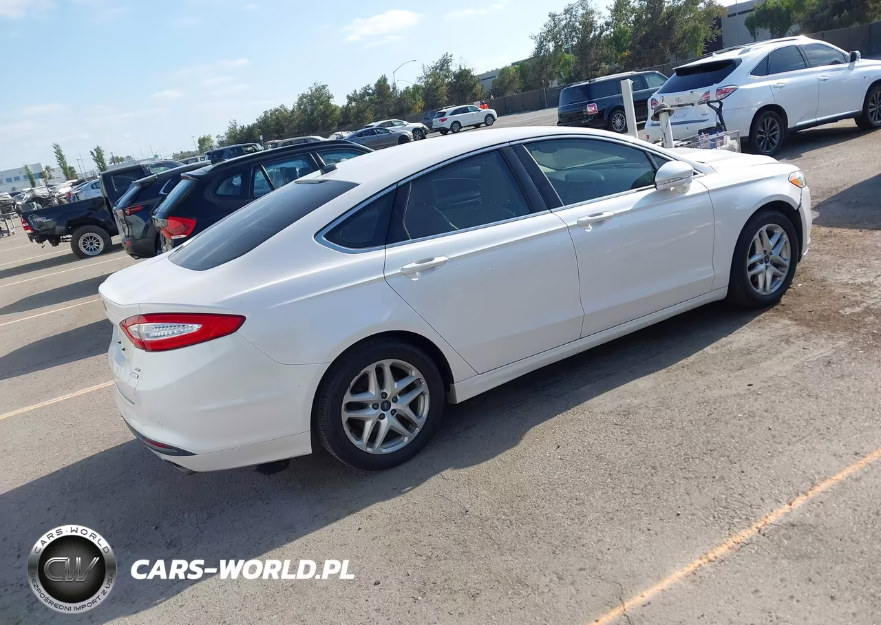 2014 Ford Fusion Se VIN:3FA6P0HD7ER317204 - 4
