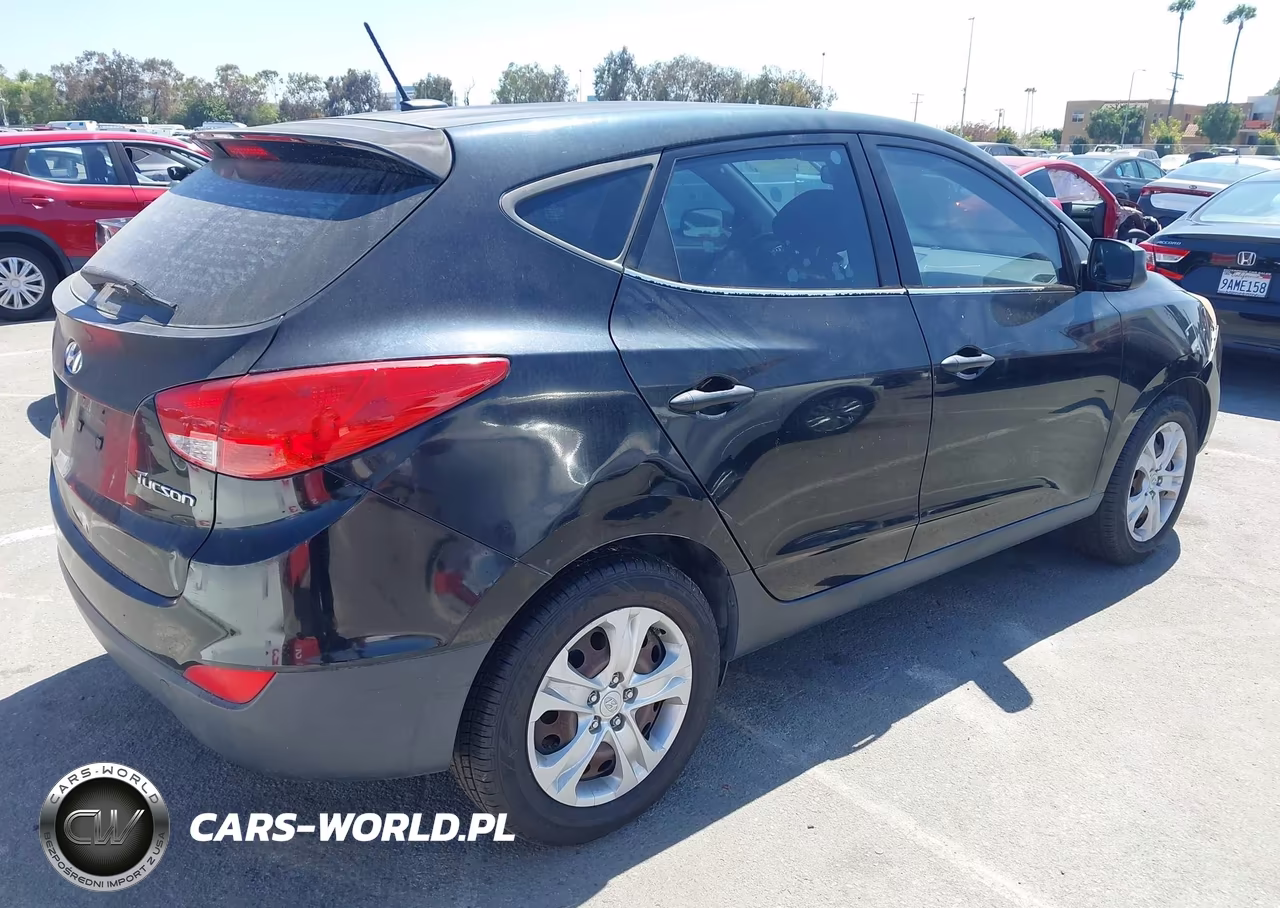 2010 Hyundai Tucson Gls VIN:KM8JT3AC7AU099640 - 4