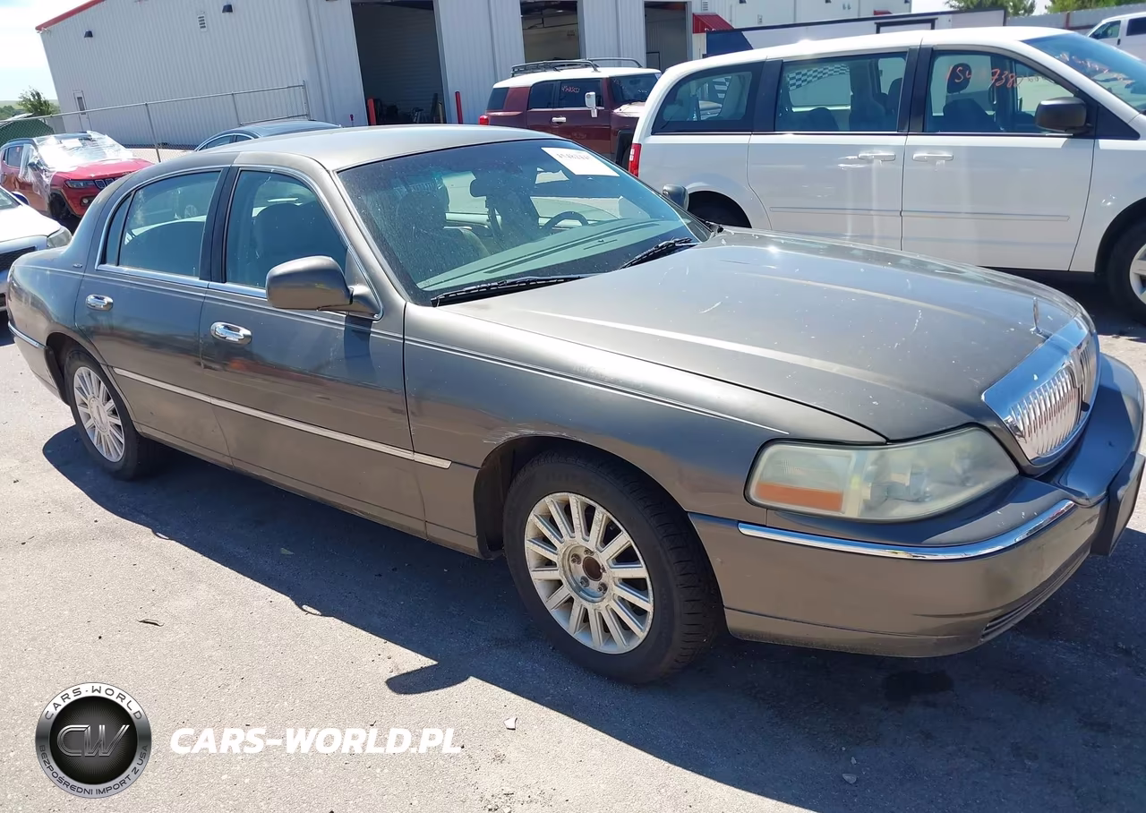 2003 Lincoln Town Car Executive