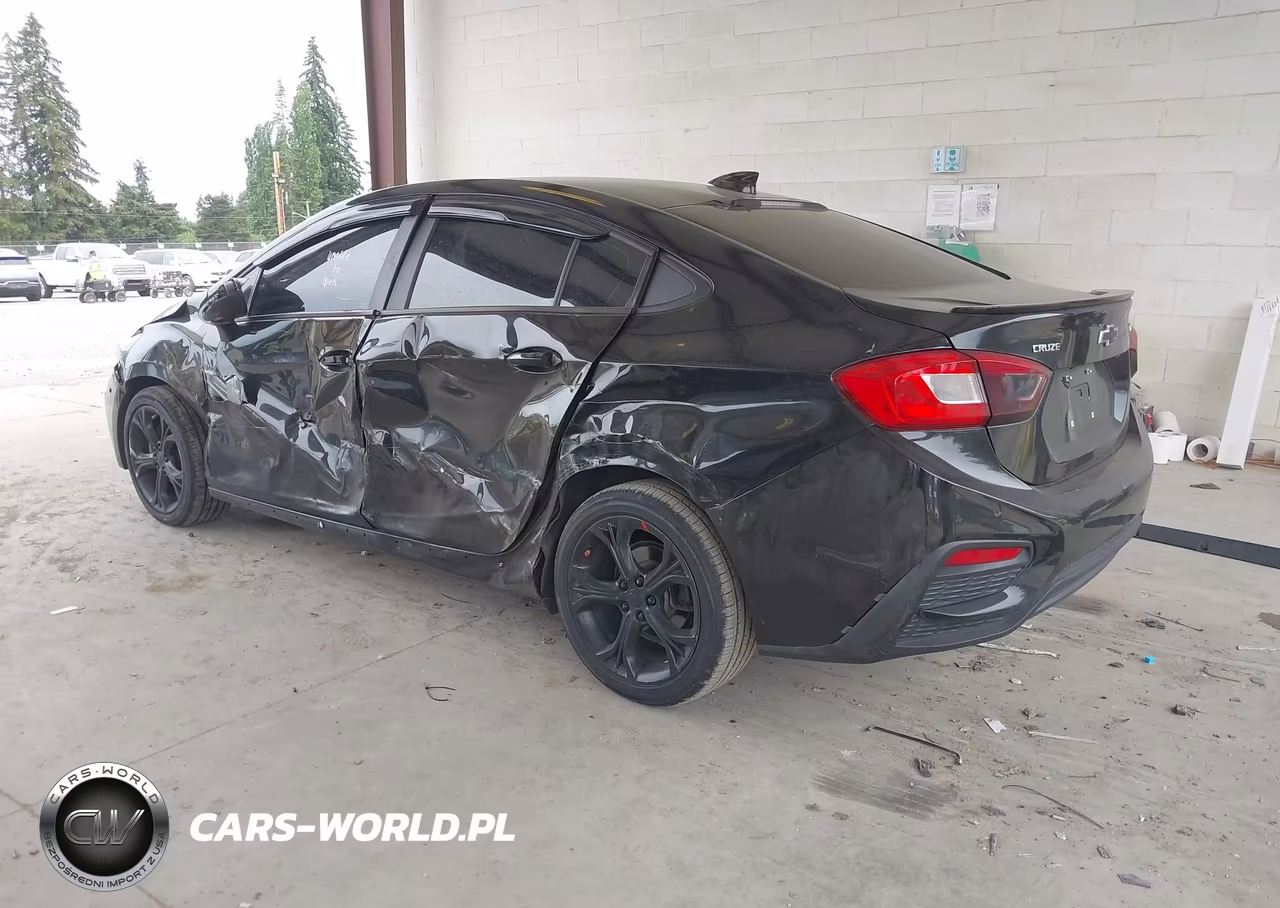 2019 Chevrolet Cruze Lt VIN:1G1BE5SM6K7114918 - 3